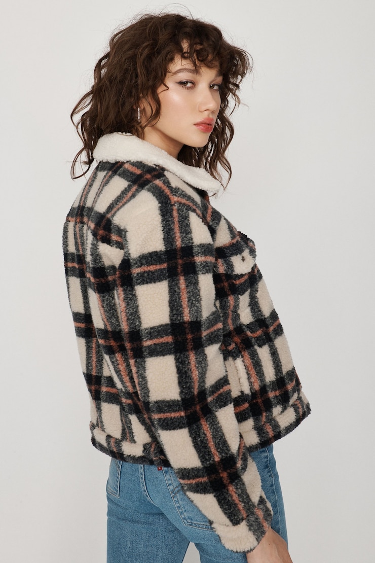 LEVI'S Ex-Boyfriend Sherpa Trucker Jacket