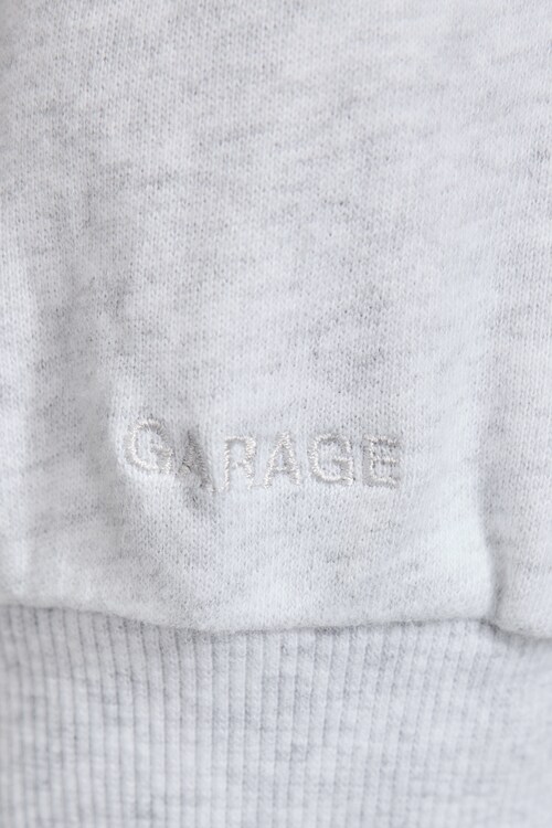Bershka - Sweat-shirt à demi-fermeture éclair - Beige | ASOS