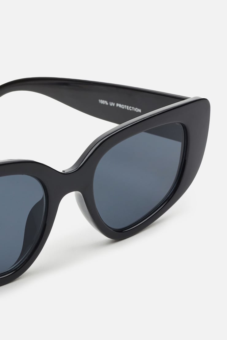 Chunky Cat Eye Sunglasses, Jet Black, large