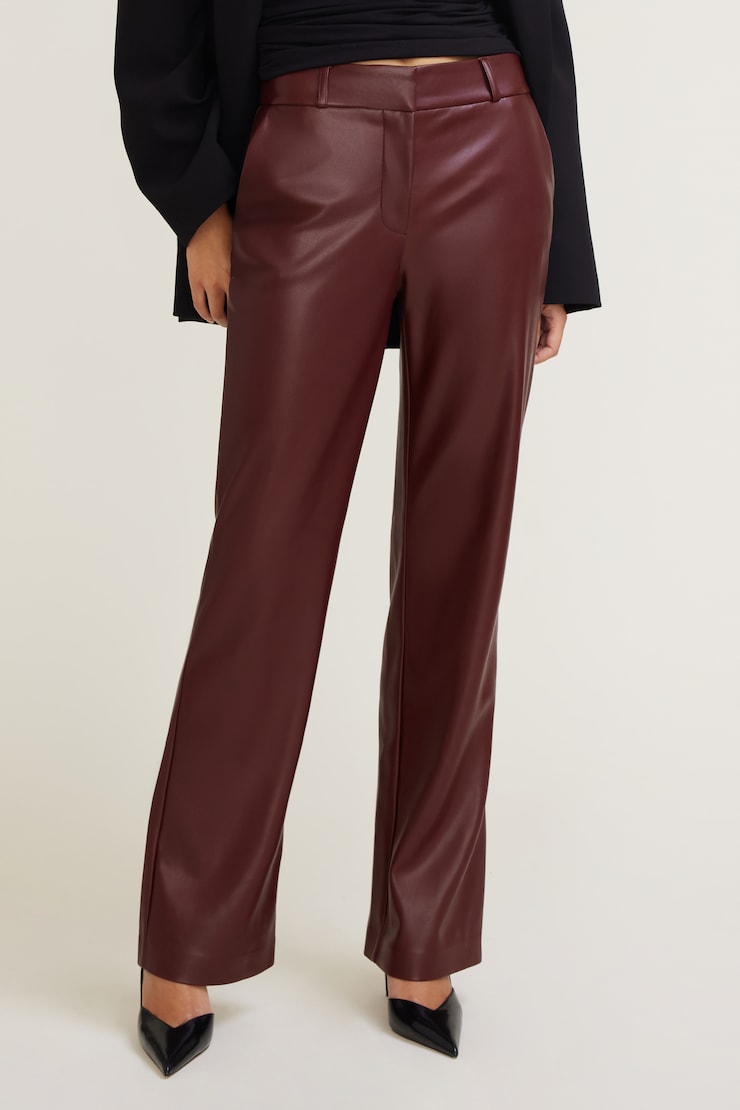 Pantalon en faux cuir à jambe droite Camelia Bourgogne zinfandel large
