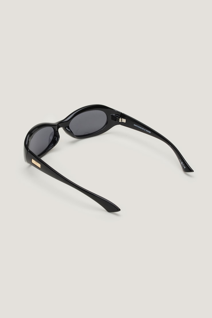 LE SPECS | Lunettes de soleil enveloppantes « Nightcrawler » Noir / Fumée large