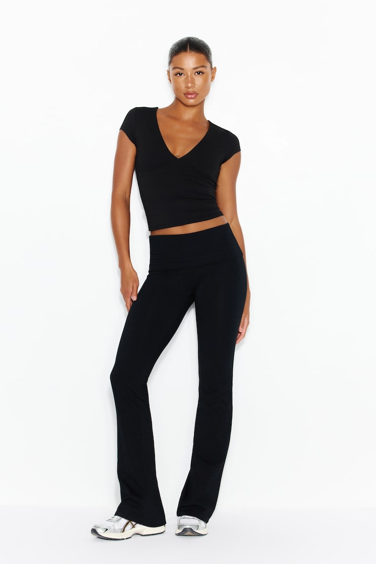 Sleek Plunge T-Shirt, Jet Black, large