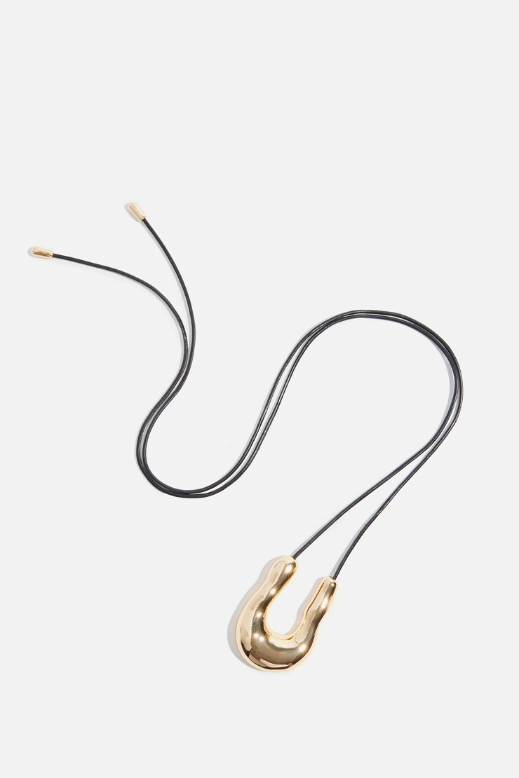 U Pendant Necklace Gold large