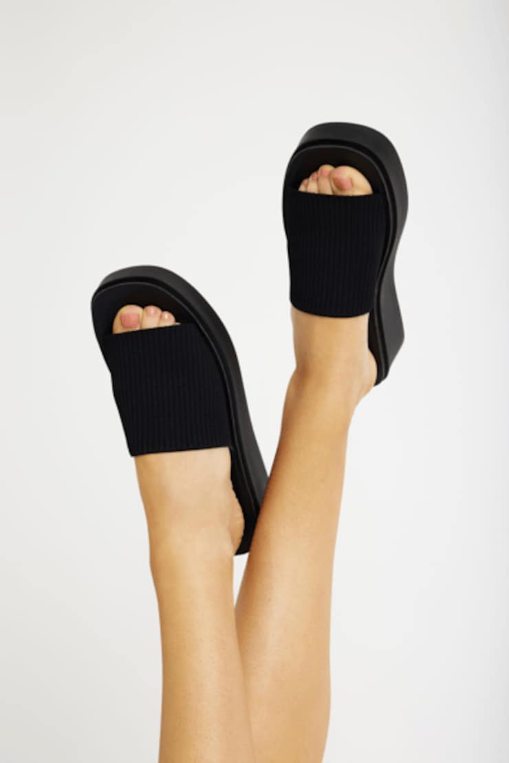 STEVE MADDEN Sandales à plateforme Balanced, Noir encre, large