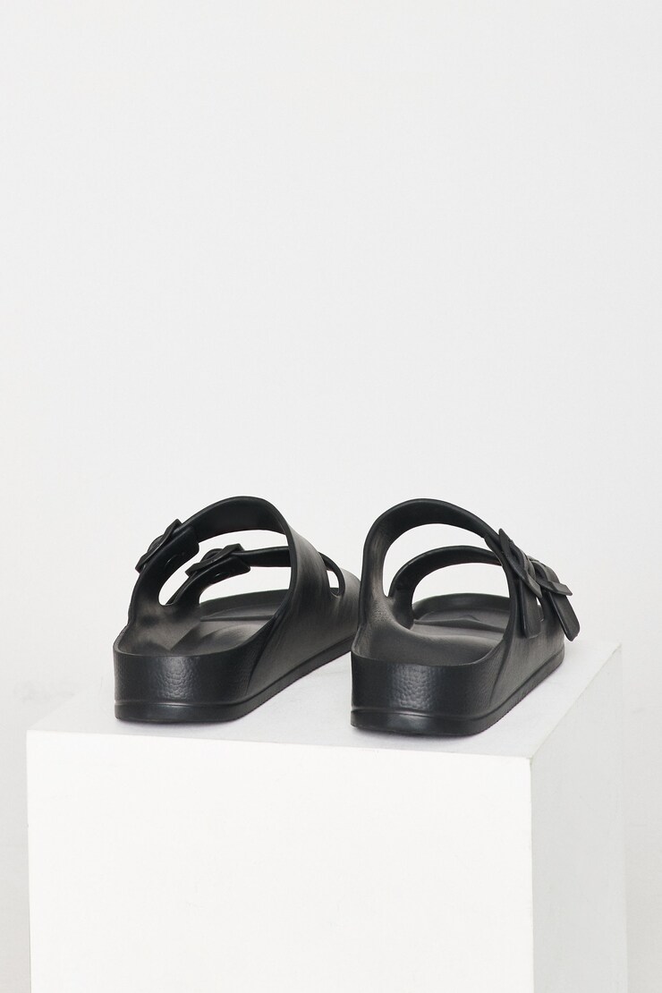 STEVE MADDEN Evanne Sandal, Black, large