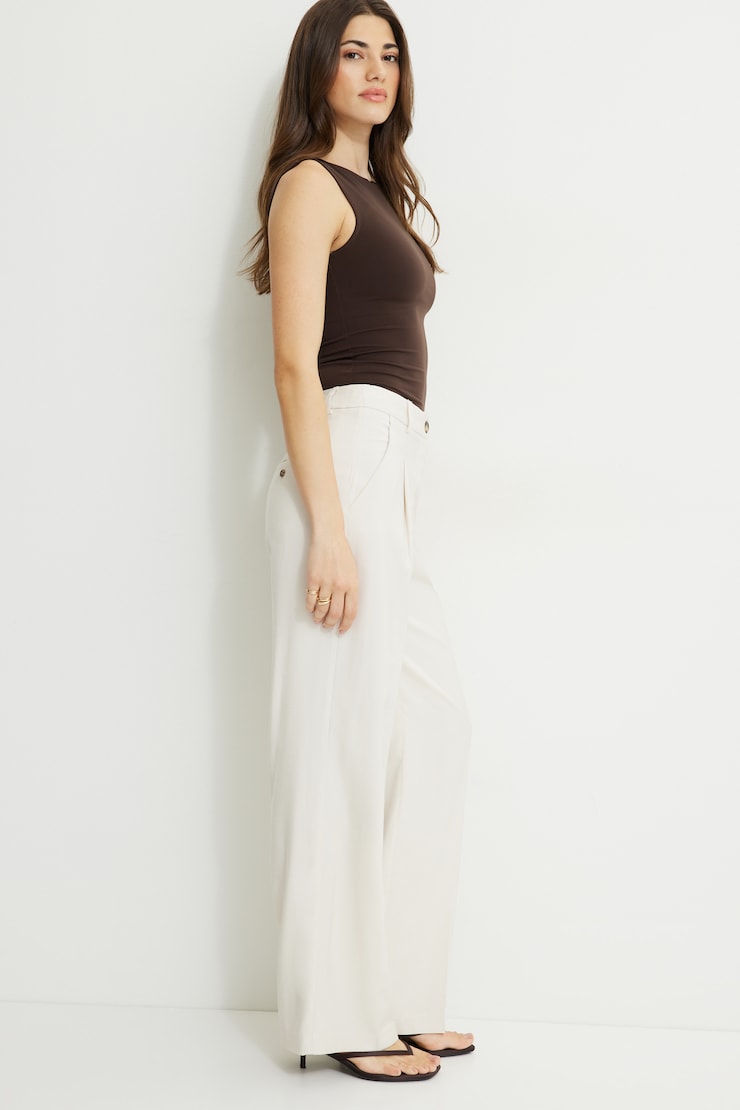 Pantalon plissé à jambe droite en twill Blanc cassé perle polie large
