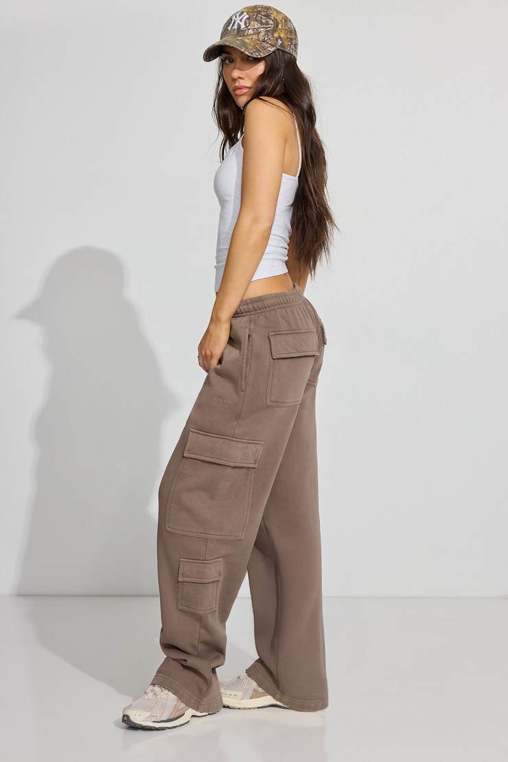 UltraFleece Cargo Sweatpants, Washed Wild Mushroom Brown, large