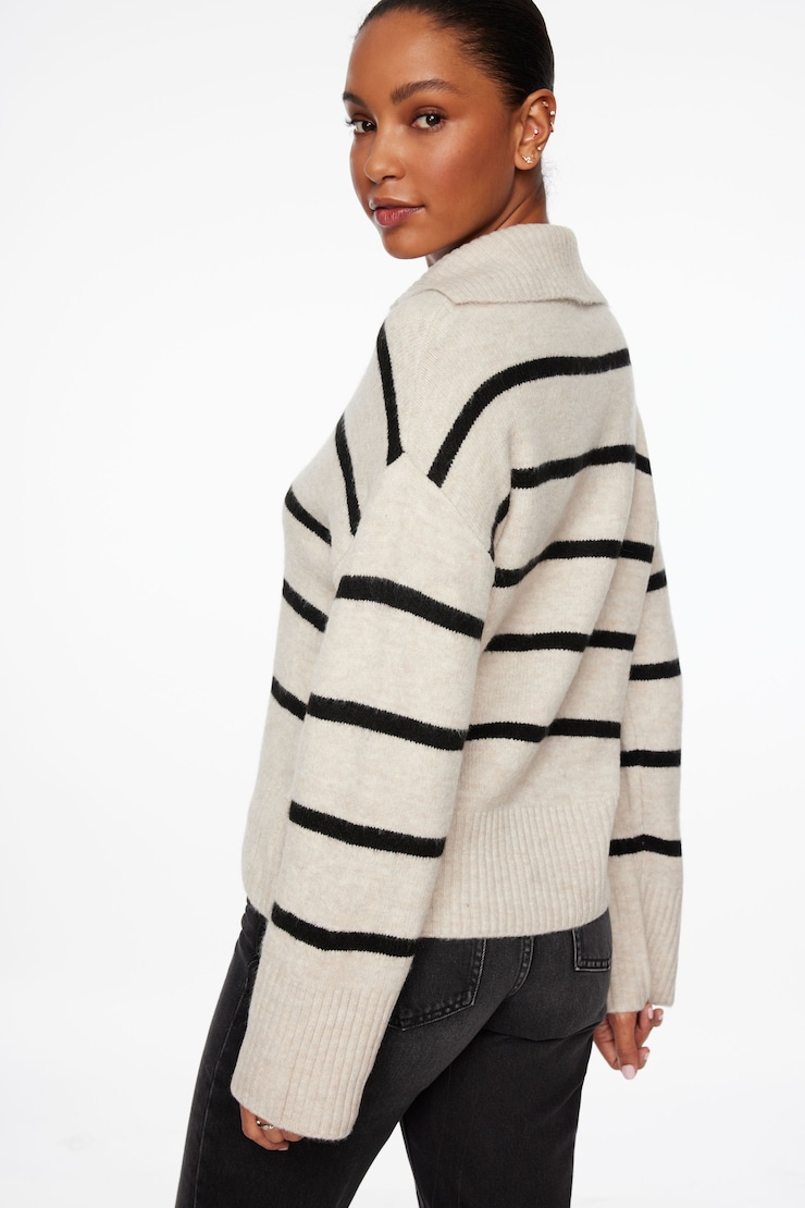 V-Neck Polo Sweater Oatmeal Mix Stripe large