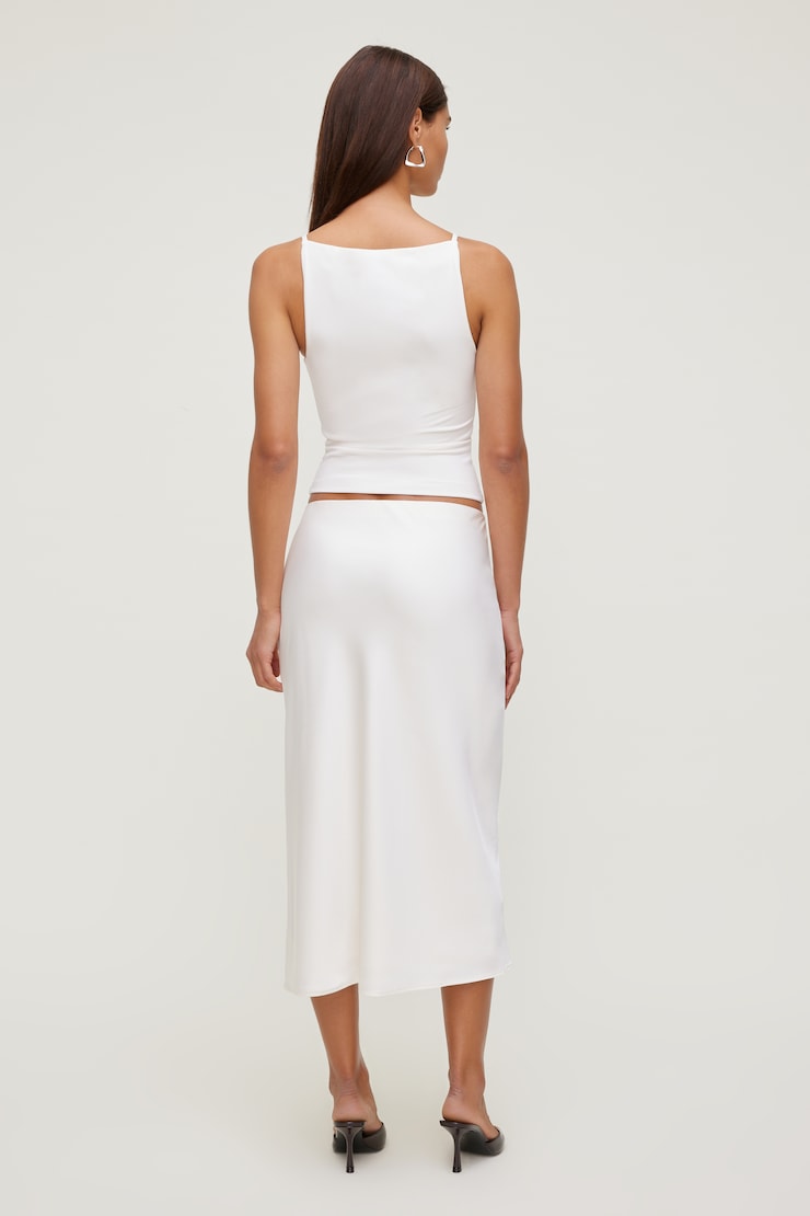 Sculpt Strappy Boat Neck Tank Top