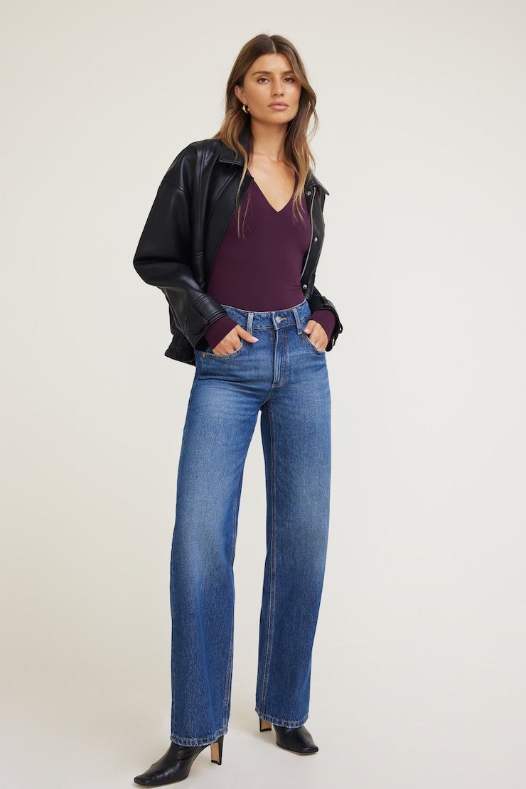 Justaucorps sculptant à col plongeant profond